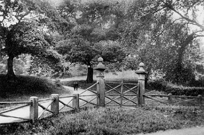 The old Dooley Lane entrance to Marple Hall