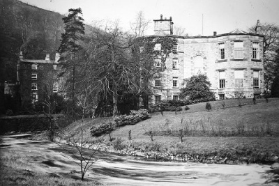 Marple Lodge (left) and Mellor Lodge